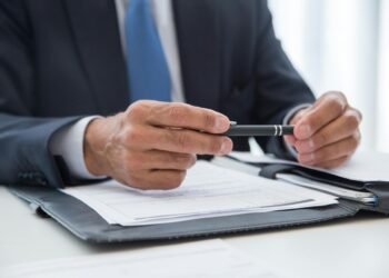 Professional CV writing services – the ultimate guide to choosing a CV writer in 2026