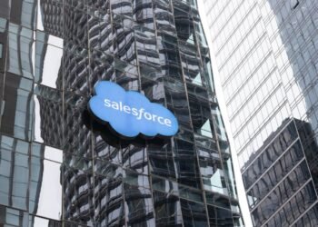 Salesforce shares sink on soft revenue outlook as AI disruption concerns linger