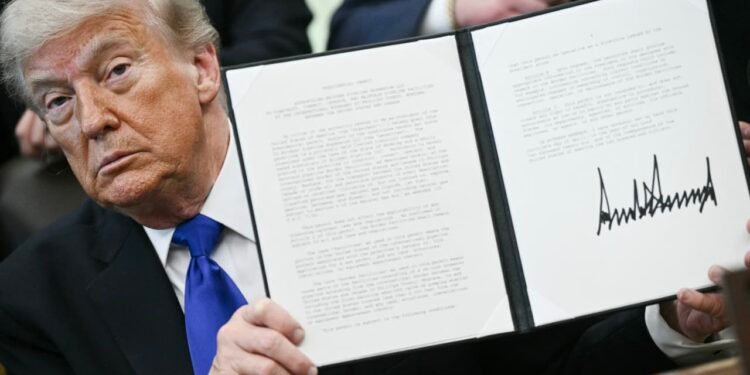 Saving for retirement when you make less than $35,000 won’t be much easier with Trump’s new executive order