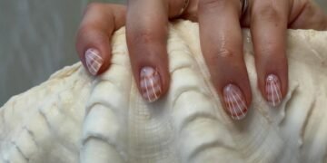Seashell Nails Are Early Summer’s Most Realistic Design