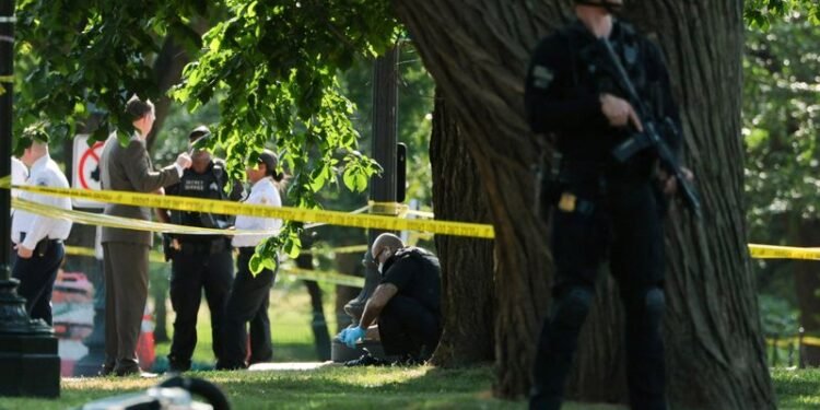 Secret Service says it exchanged gunfire with armed suspect near White House