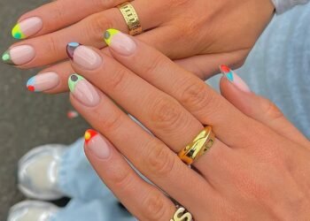 Single-Dot French Nails For Minimalists & Maximalists