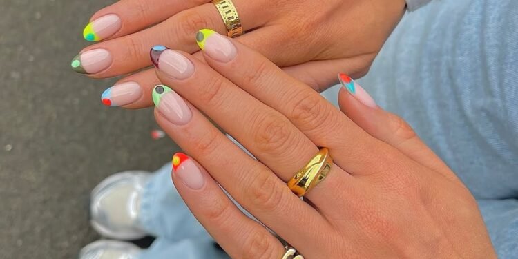 Single-Dot French Nails For Minimalists & Maximalists