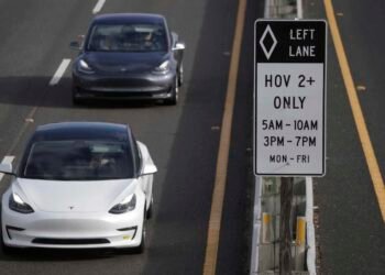 Tesla just hit a ‘symbolic’ self-driving milestone. Real-world success will be tougher.