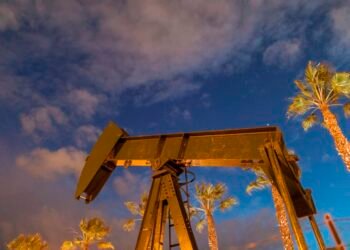 Traders point to suspicious activity in the oil market on Wednesday