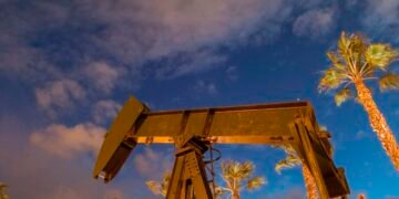 Traders point to suspicious activity in the oil market on Wednesday