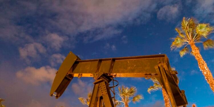 Traders point to suspicious activity in the oil market on Wednesday