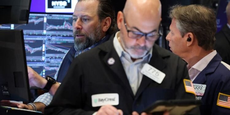 Trading Day: The oil, bonds tango