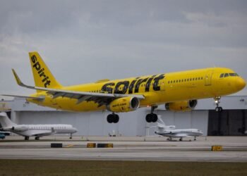 Trump gives Spirit final rescue proposal as airline prepares shutdown
