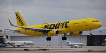 Trump gives Spirit final rescue proposal as airline prepares shutdown