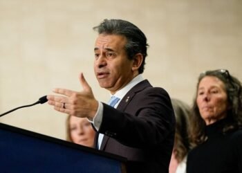 Trump plans to fire US FDA chief Makary, sources say