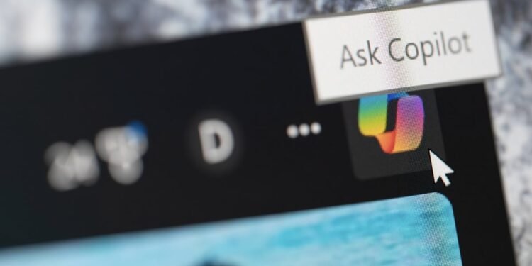Two Ways to Completely Remove Microsoft Copilot From Windows 11