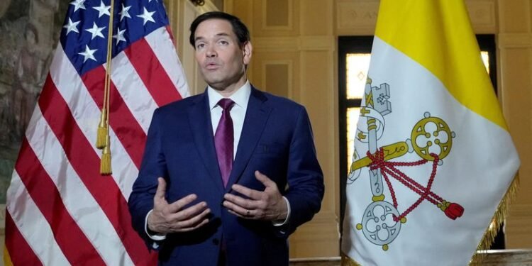 US Secretary of State to travel to Vatican and Italy, newspapers report