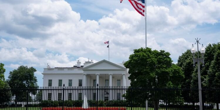 US Senate blocks latest bid to rein in Trump Iran war powers, support grows