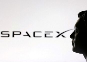US funds set aside cash as SpaceX and OpenAI prepare to go public, analysts say