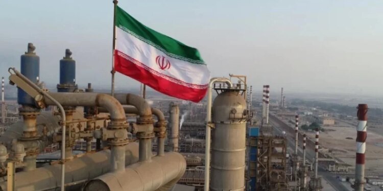 US sanctions twelve entities for sales of Iranian oil to China