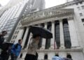 Wall St futures gain on US-Iran peace talk hopes