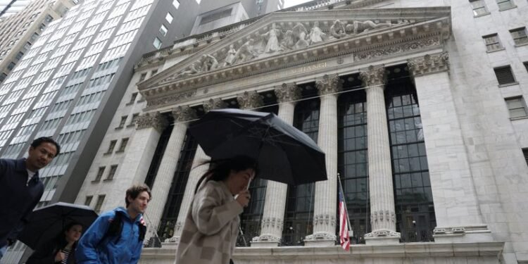 Wall St futures gain on US-Iran peace talk hopes