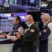 Wall Street extends rally on tech strength; Middle East deal stays in focus