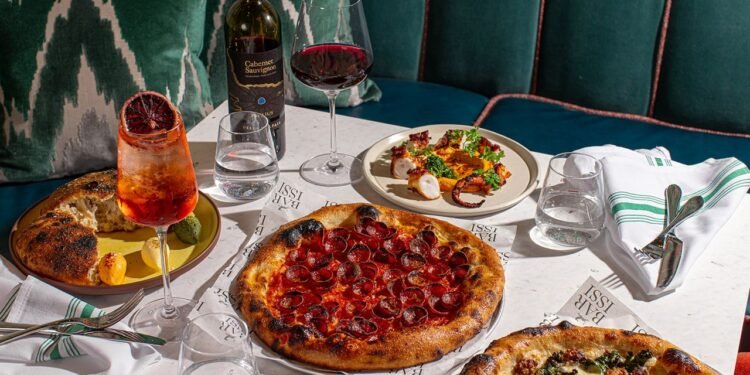 Where to Eat in Palm Springs for the Perfect Balance of Old and New