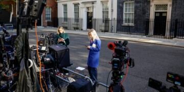 With Keir Starmer premiership on the brink, British government debt tumbles further