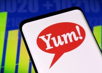 Yum Brands in exclusive talks to sell Pizza Hut to LongRange, Bloomberg News reports