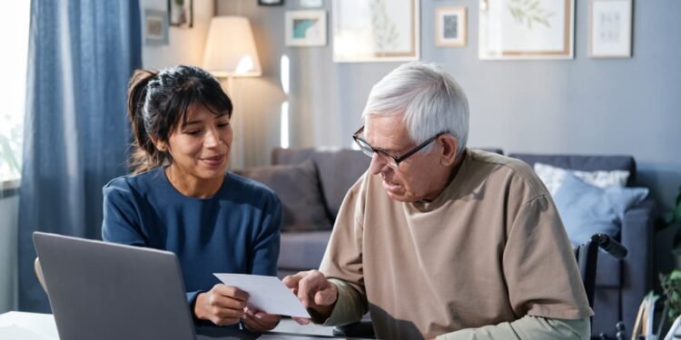 ‘It saved my relationship with my mom.’ These money managers may help if you’re feeling overwhelmed helping your parents pay their bills.