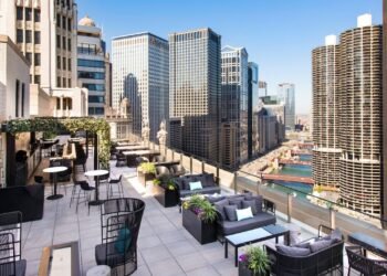 35 Best Hotels in Chicago for a True Taste of Midwestern Hospitality