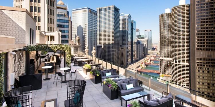 35 Best Hotels in Chicago for a True Taste of Midwestern Hospitality