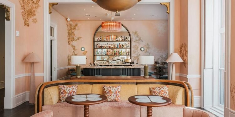 7 Boutique Hotels in Savannah, Georgia, That Capture the City’s Historic Charm