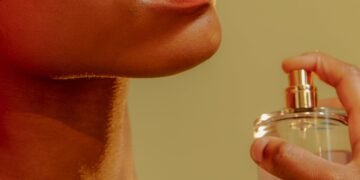 7 Weird Perfume Habits That Make Me Smell Amazing