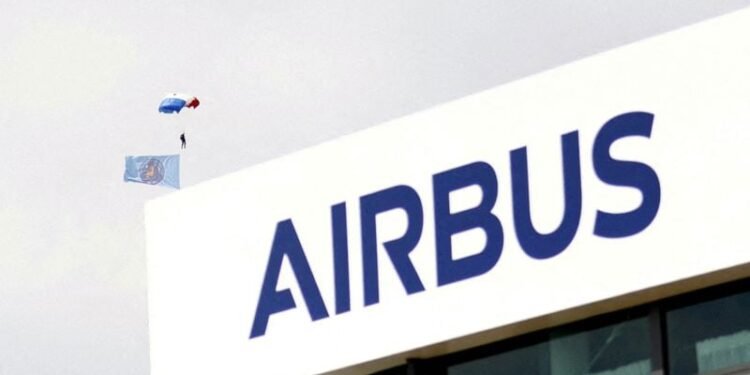 Airbus notifies A320neo series customers of delays on jets due in 2027 and 2028, Bloomberg News reports