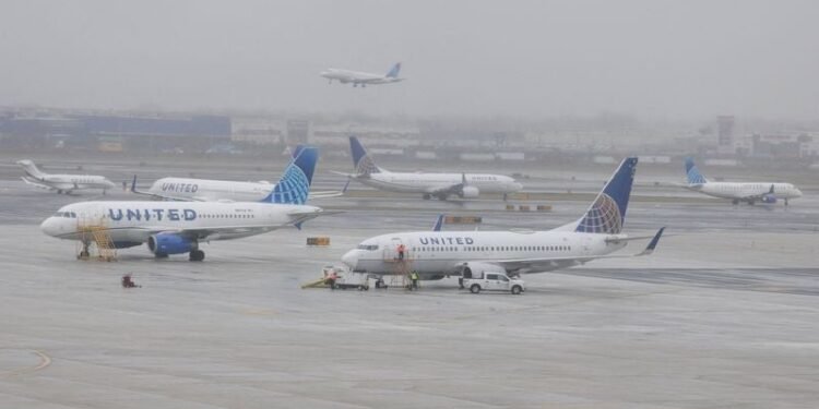 Airline chiefs grapple with fuel shock, fare test at Rio summit