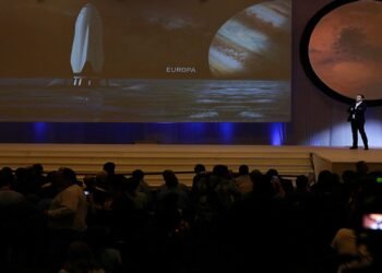 Ark Invest owns SpaceX in its venture ETF. It says Starlink alone supports $2 trillion value at IPO
