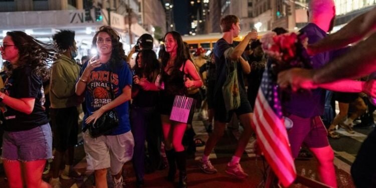 Basketball-Chaos and confetti settle as New York City prepares Knicks celebration