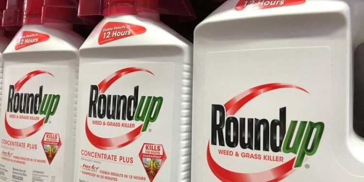 Bayer says no plans to restructure despite litigation threat