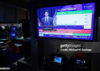 Bond yields are falling as inflation pops. The Fed’s tough talk under Warsh is helping.