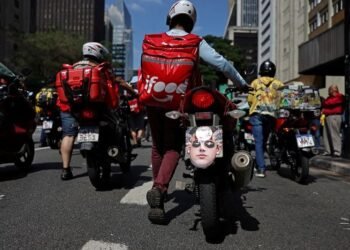 Brazil launches subsidized motorcycle credit program for app-based delivery drivers