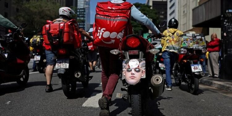 Brazil launches subsidized motorcycle credit program for app-based delivery drivers