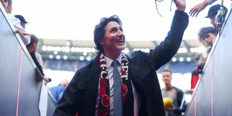 Did Justin Trudeau buy his $3.1 million Montreal mansion in hopes Katy Perry would move in?