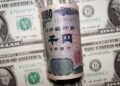 Dollar steadies, set for weekly loss on US-Iran deal talks