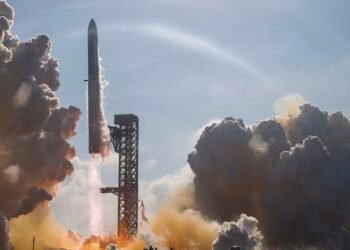 Exclusive-SpaceX plans to price record-setting IPO at $135 per share, source says