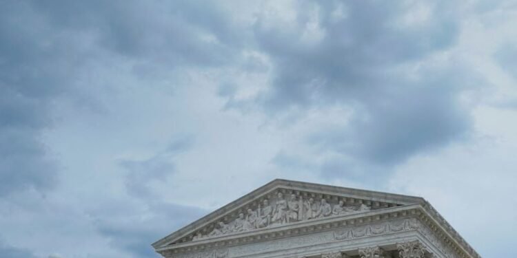 Factbox-Top cases on the US Supreme Court’s docket