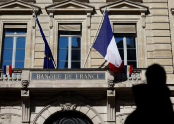 French central bank cuts economic growth outlook as energy prices bite