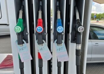 Fuel stations in Crimea run dry after fresh night of Ukrainian drone strikes