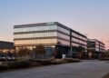 HPE’s stock soars toward record gain as earnings show a networking bonanza