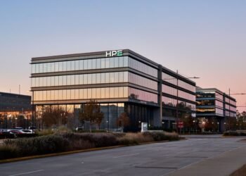 HPE’s stock soars toward record gain as earnings show a networking bonanza
