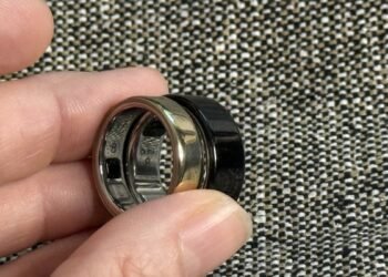 Here's How Small the Oura Ring 5 Really Is