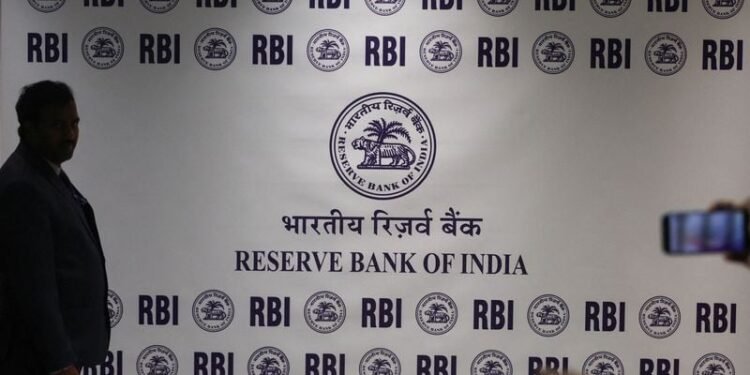 Indian central bank keeps key policy rate on hold, despite falling currency