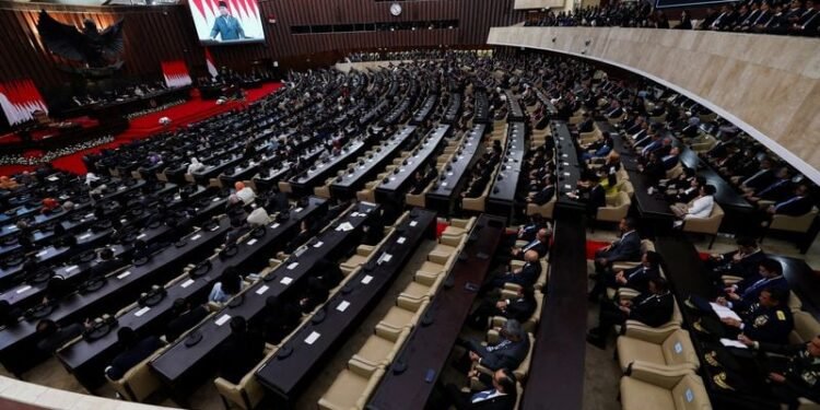 Indonesia passes sweeping bill expanding central bank role to spur growth